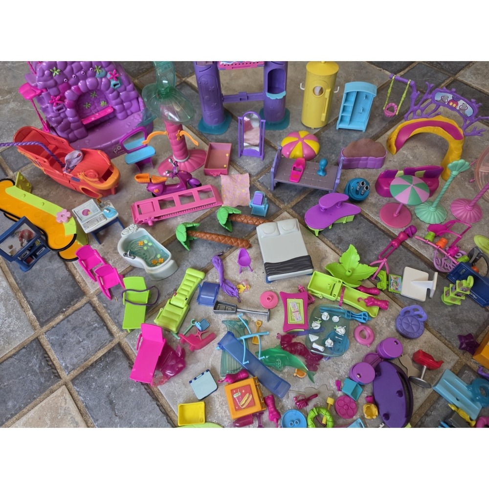 Huge Lot Of Polly Pocket  Clothes Shoes Accessories! Over‎ 150 Peaces!!! - Picture 4 of 11